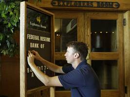 10 Things You Need To Know Before The Opening Bell (DIA, SPY, SPX, QQQ, GME, HD, GM, GPS)